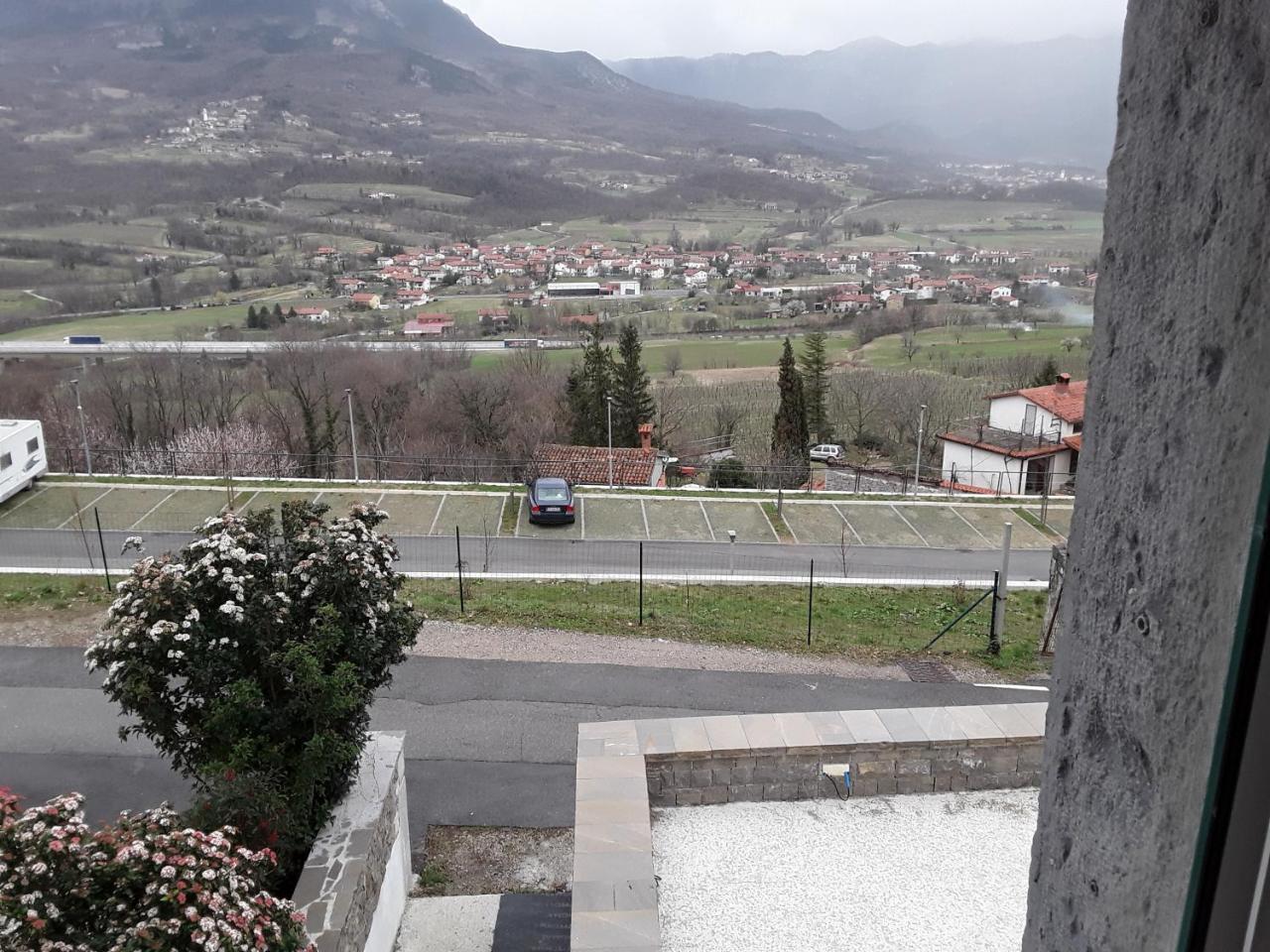 مبيت وإفطار Ajdovščina B & W Kriz المظهر الخارجي الصورة