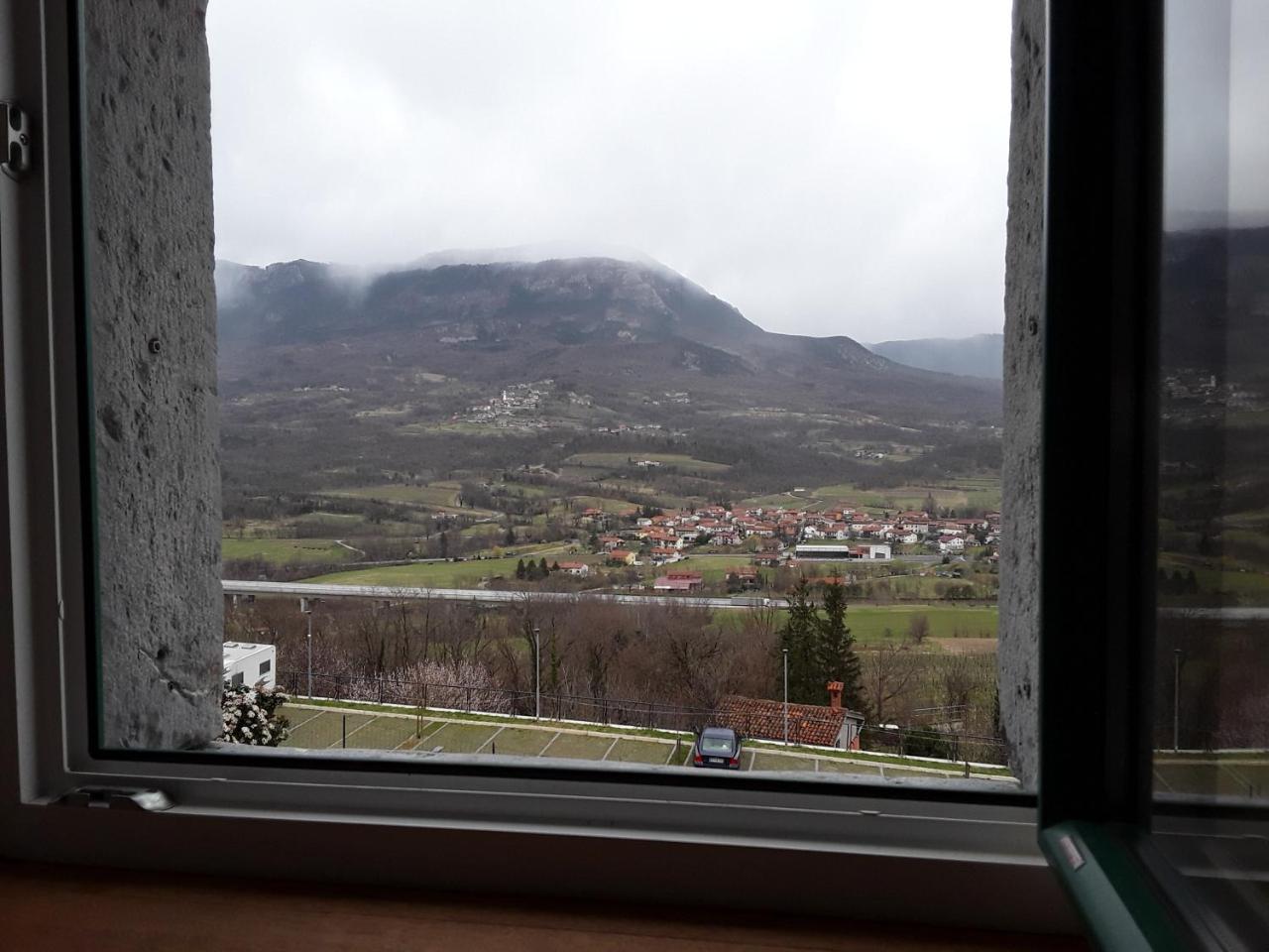 مبيت وإفطار Ajdovščina B & W Kriz المظهر الخارجي الصورة